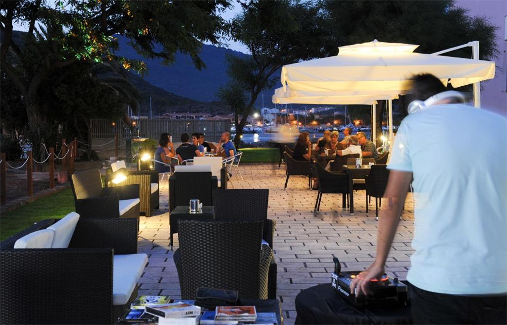Sporting Hotel Stella Maris Bosa Marina Zewnętrze zdjęcie